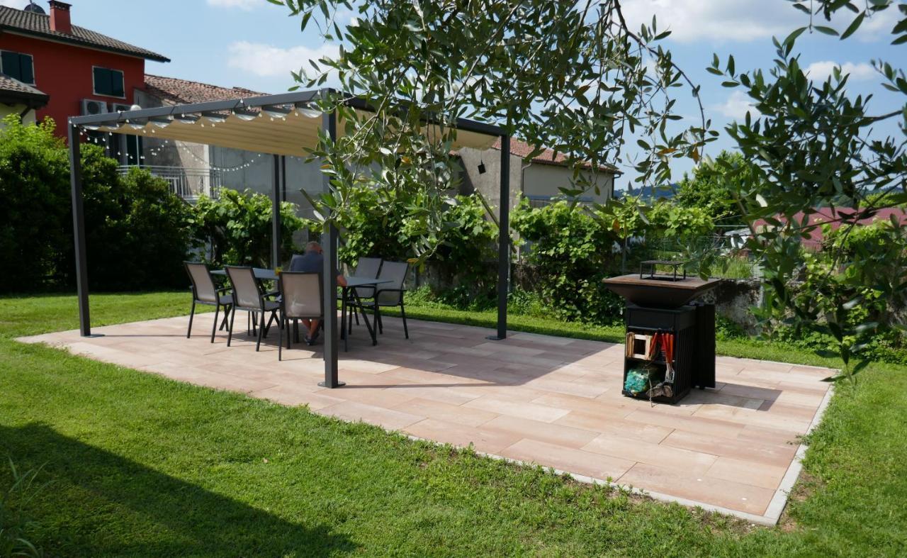 Agriturismo Al Tralcio Валеджо-суль-Минчо Экстерьер фото