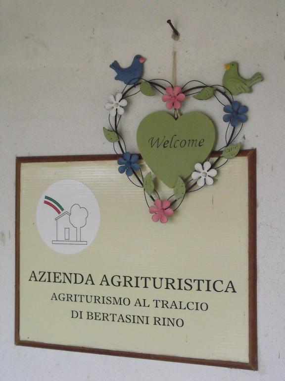 Agriturismo Al Tralcio Валеджо-суль-Минчо Экстерьер фото